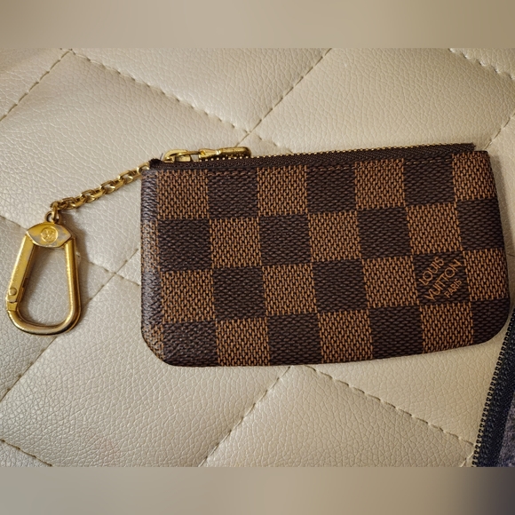 Louis Vuitton Key Pouch - Picture 1 of 3
